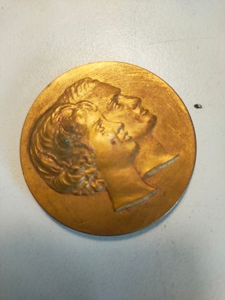 Medalla rey Juan Carlos y Sofía