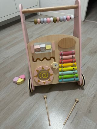 Andador de bebé de madera montessori