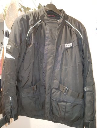 Chaqueta y pantalón moto 
