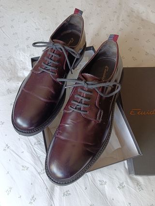 ZAPATOS HOMBRE PIEL COLOR BURDEOS