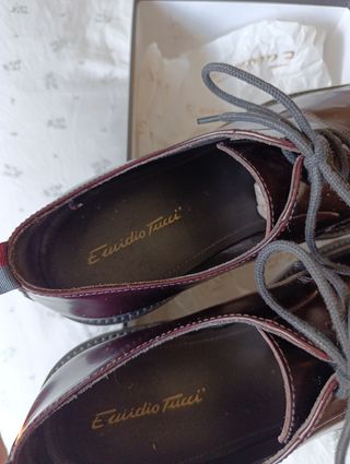 ZAPATOS HOMBRE PIEL COLOR BURDEOS