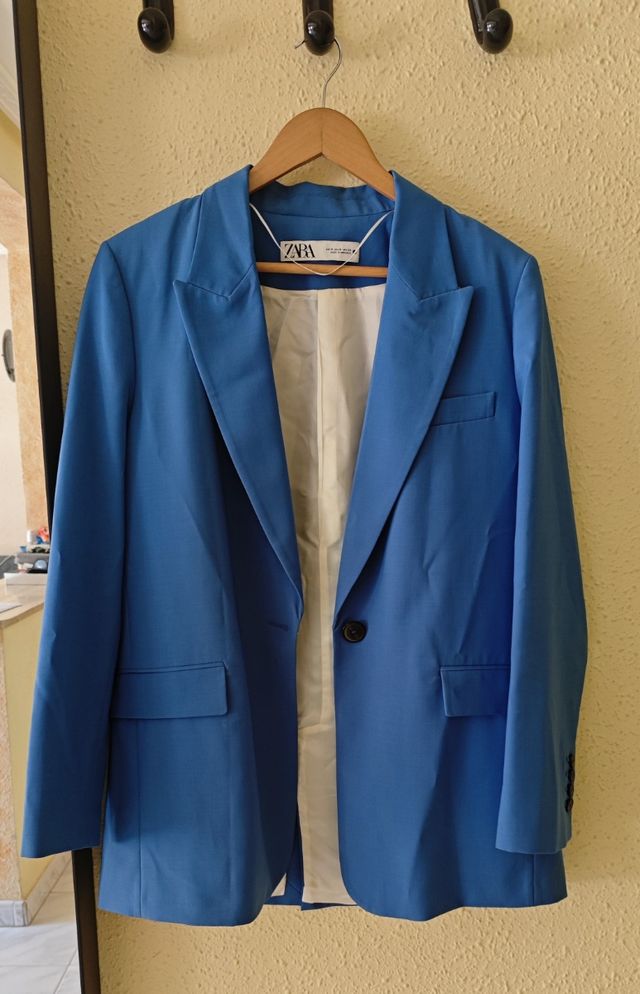 Traje invitada azul