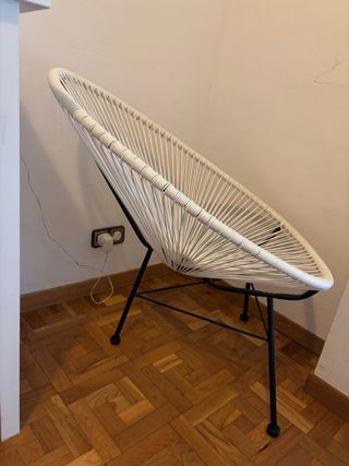 Butaca de cuerdas sin uso .  precio negociable.