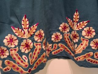 Vestido con bordados estilo oriental talla 40