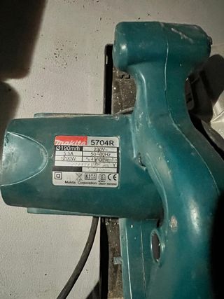 Makita 5704R sierra circular 