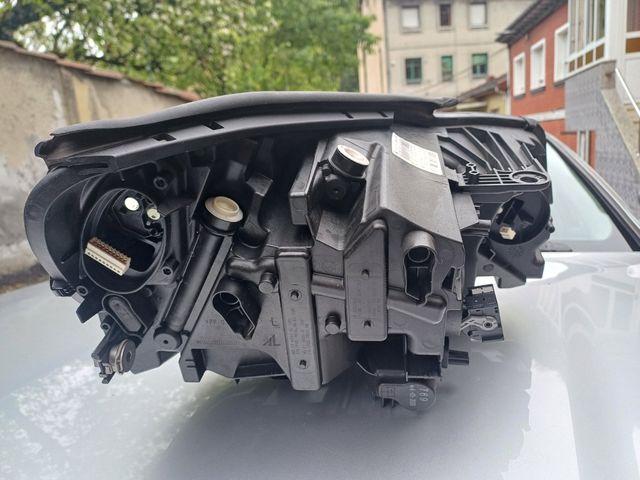 Faro delantero bmw f46