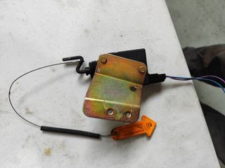 Motor cierre tapa combustible