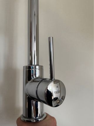 Grifo de cocina con manguera extraible marca TRES