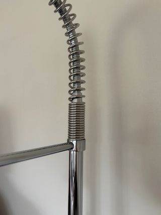 Grifo de cocina con manguera extraible marca TRES