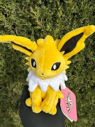 Peluche Pokémon Fit Jolteon Pokémon Center