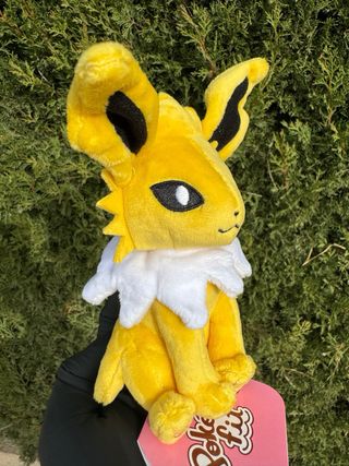 Peluche Pokémon Fit Jolteon Pokémon Center