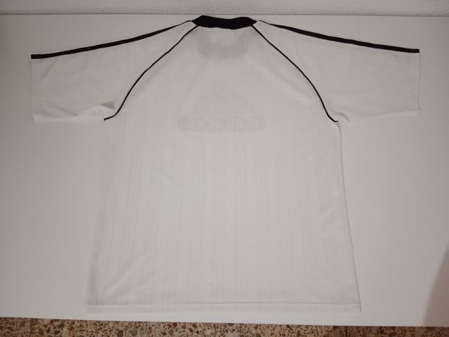 Camiseta Retro Adidas 