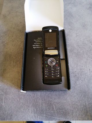 Telefono Motorola con sportellino con alimentatore