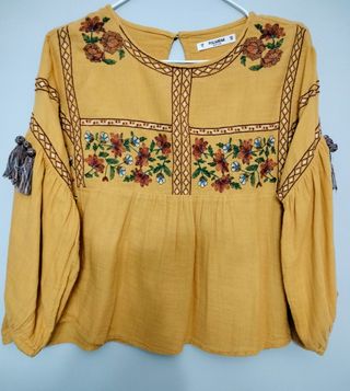 Blusa estilo boho con bordados talla S