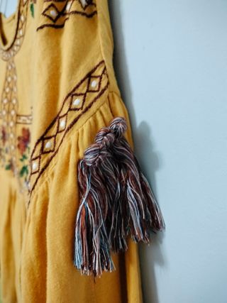 Blusa estilo boho con bordados talla S