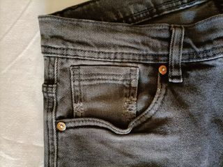 Vaquero Zara negro talla 40. Largo