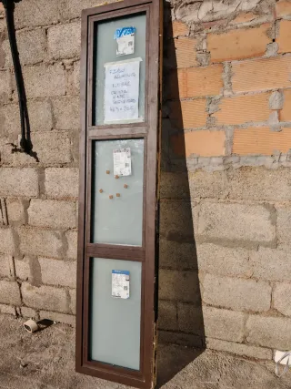 Fijo lateral puerta de entrada