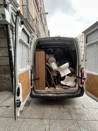 Cubas y Portes y Mudanzas