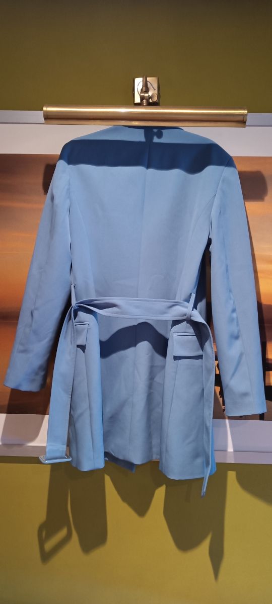 Blazer azul Stradivarius talla M como nueva