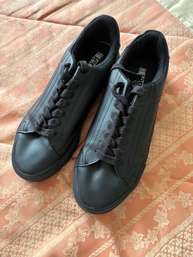 Zapatillas negras