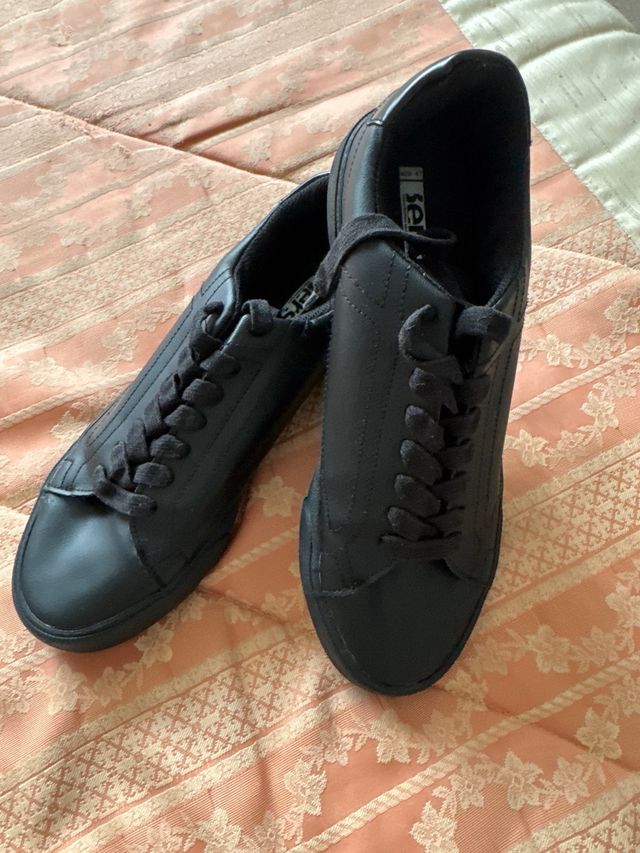Zapatillas negras