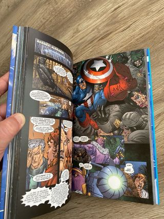 Vengadores: Año Uno