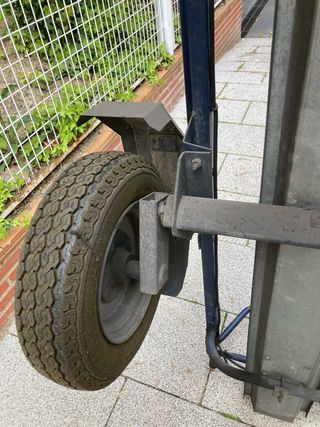 Remolque tres motos extensible Erde