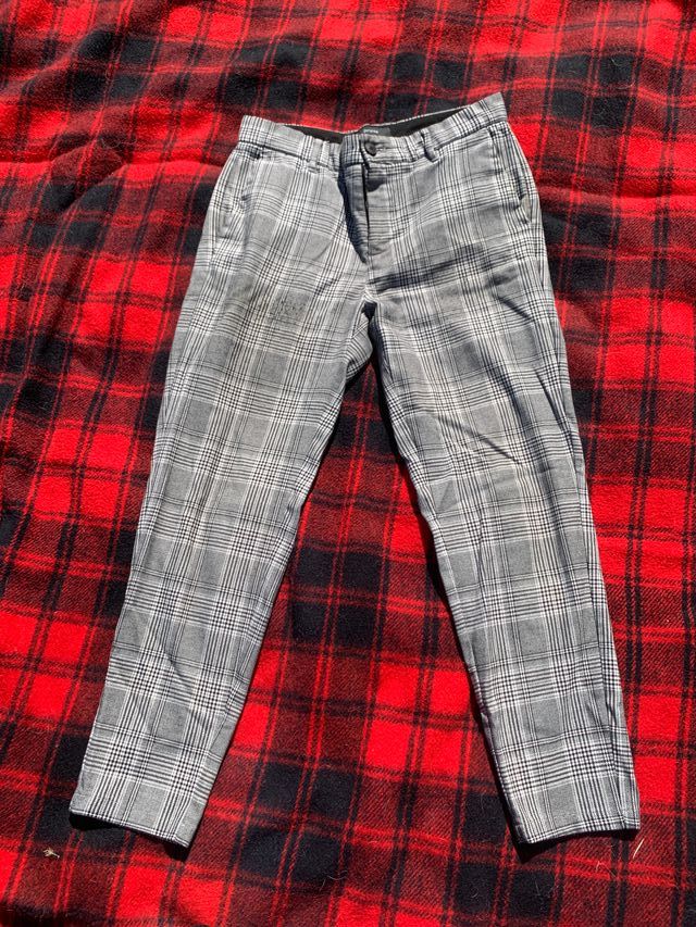 Pantalón De Traje Gris A Cuadros Bershka