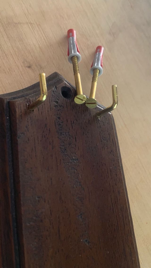 PERCHERO ANTIGUO CON LLAVERO DE PARED