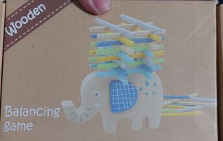 Juego de equilibrio de madera. A partir de 3 años
