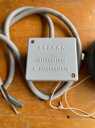Flotador eléctrico Brahma. Interruptor de hilo