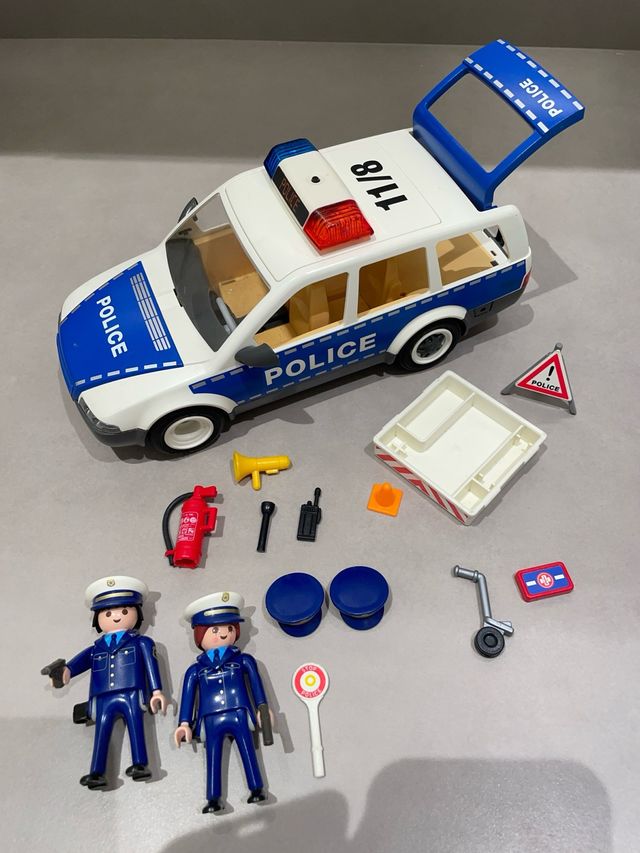 Playmobil 4260 coche policia