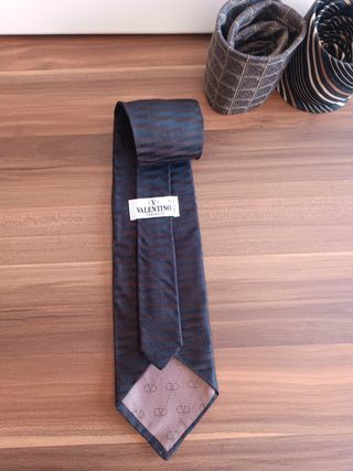 Corbata Valentino italiana seda