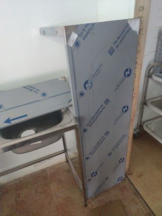 ESTANTERÍA ACERO PARED