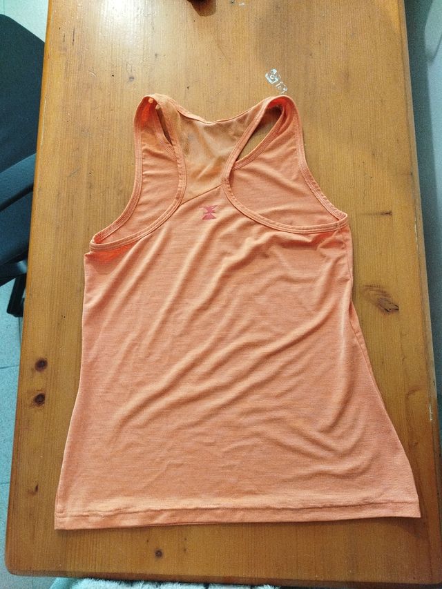 Camiseta tirantes Simond casi nuevas