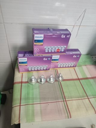 Bombilla led 4,6w tres caja cada una uni