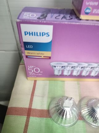 Bombilla led 4,6w tres caja cada una uni