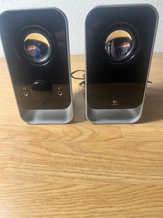 Altavoces autoamplificados