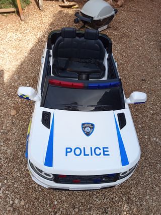 Coche policía a bateria