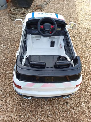 Coche policía a bateria