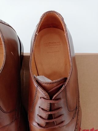 Scarpe Oxford Brogue Artigianali in Pelle Bata