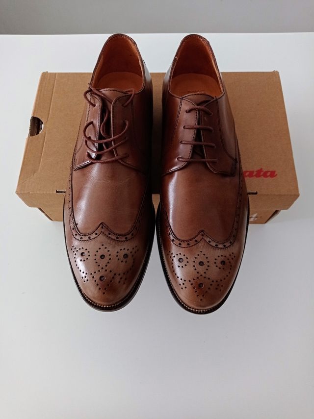Scarpe Oxford Brogue Artigianali in Pelle Bata