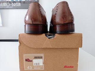 Scarpe Oxford Brogue Artigianali in Pelle Bata