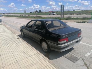 Peugeot 405