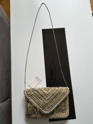 Bolso con cuentas y abalorios 