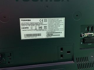 Televisor Toshiba LCD HD 32”