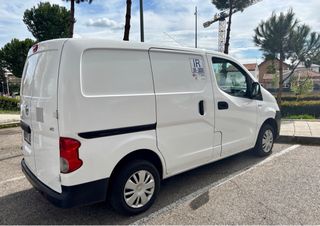 Nissan NV200 2015