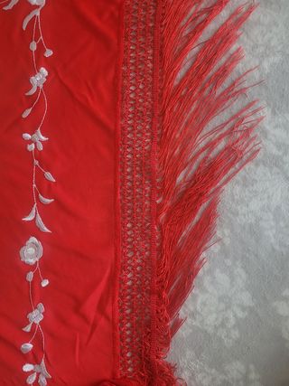 Pico rojo mujer con bordados blancos de huertana