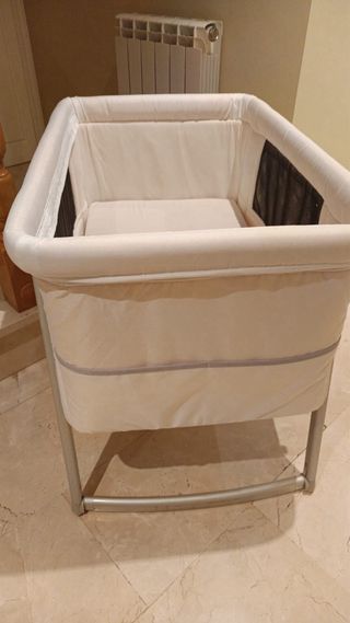 Minicuna cuna Babyhome como nueva casi sin uso