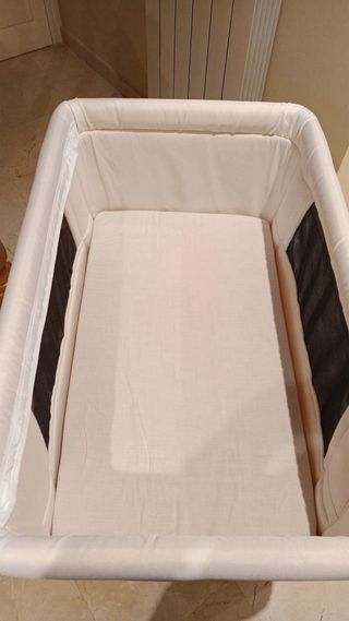Minicuna cuna Babyhome como nueva casi sin uso
